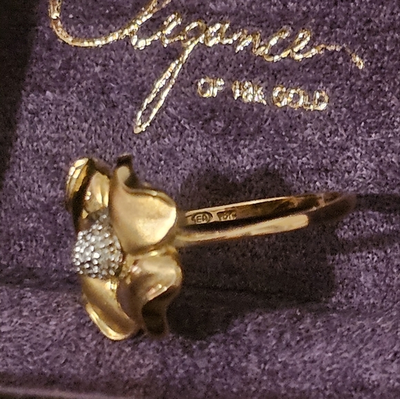 Sale⏰️18k Solid Gold-Italian Vintage flower Design w/centerDiamonds 6/6.5 - Picture 10 of 13